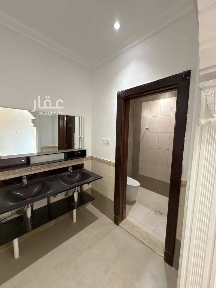 فيلا للإيجار في شارع البلدة, حي الحمراء, مدينة الرياض, منطقة الرياض صورة 4