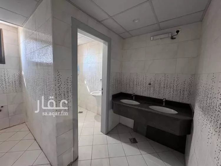 مكتب تجاري للإيجار في شارع الامير محمد ابن عبدالعزيز, حي العريض, مدينة المدينه المنوره, منطقة المدينة المنورة صورة 3