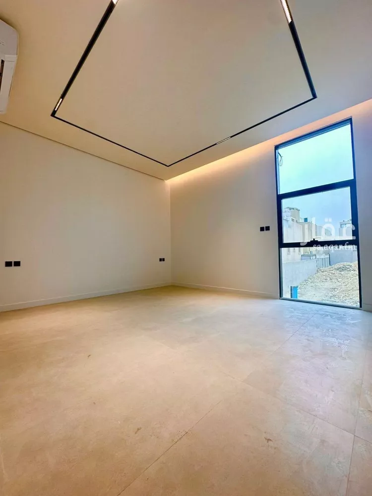 Floor for Sale in Riyadh Al Maizilah 16