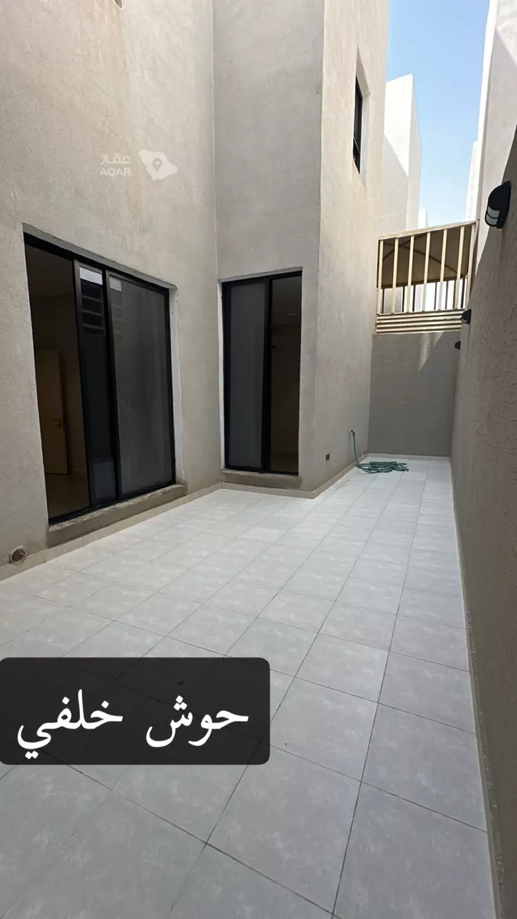 دور للبيع في شارع فهد المارك, حي الرمال, مدينة الرياض, منطقة الرياض 12