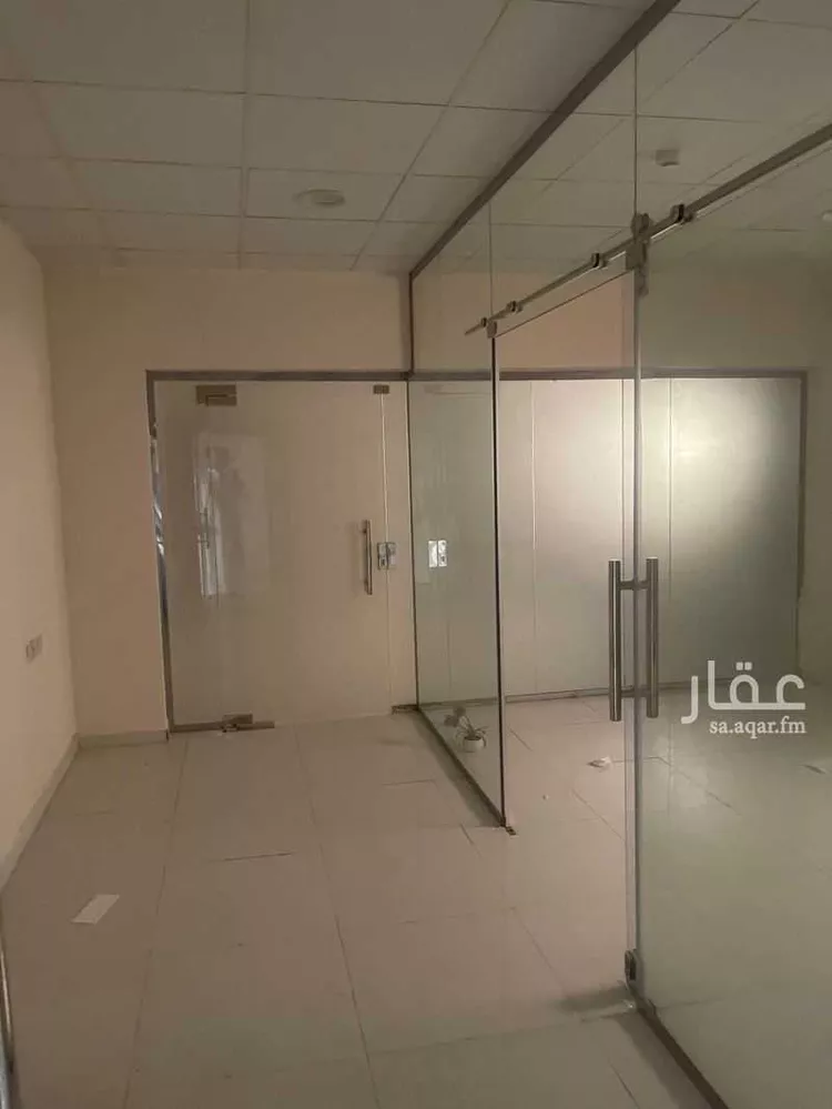 مكتب تجاري للإيجار في شارع حفصة بنت عمر, حي الروضة, مدينة الرياض, منطقة الرياض 8