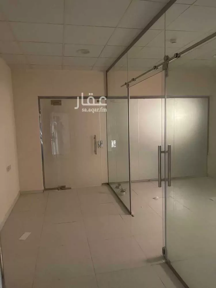 عمارة للإيجار في شارع حفصة بنت عمر, حي الروضة, مدينة الرياض, منطقة الرياض 7