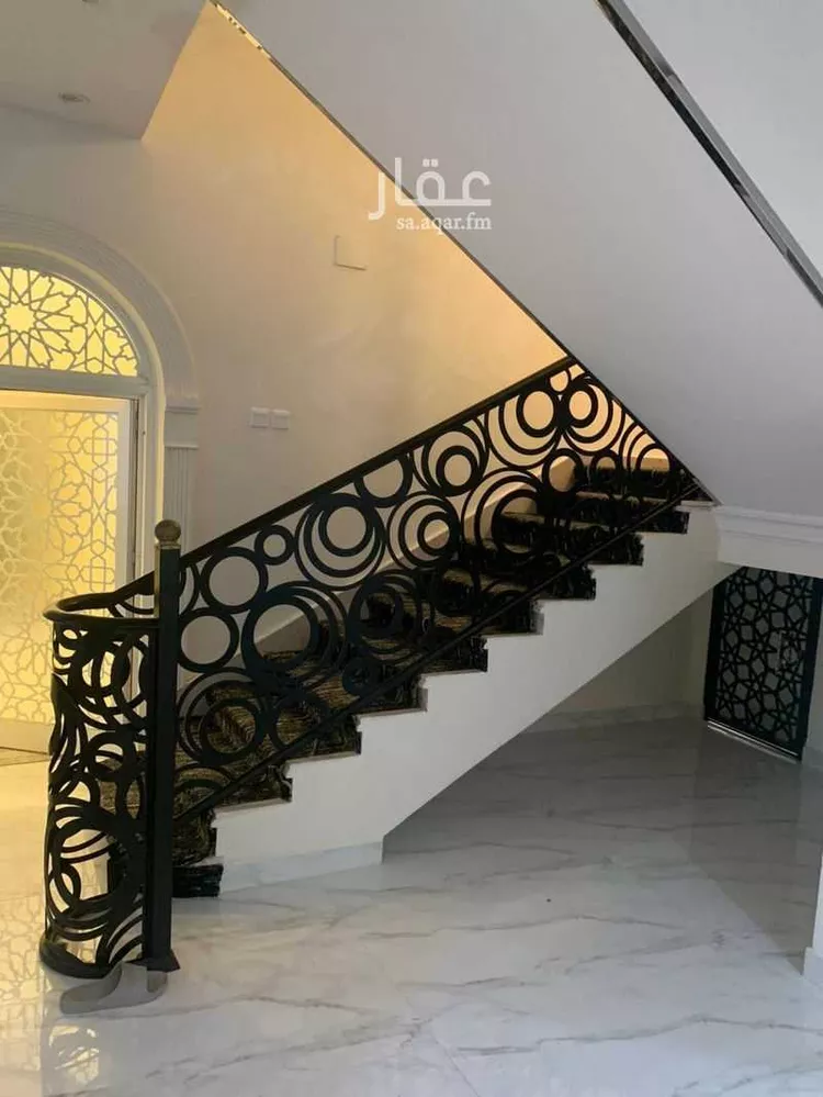 Building for Sale in Medina King Fahd صورة 5