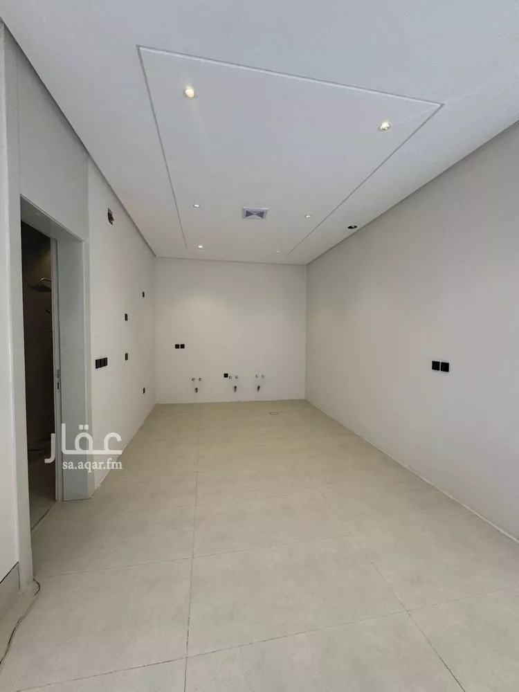 دور للبيع في شارع محمد بن عيسى المذجحي, حي الرمال, مدينة الرياض, منطقة الرياض صورة 2