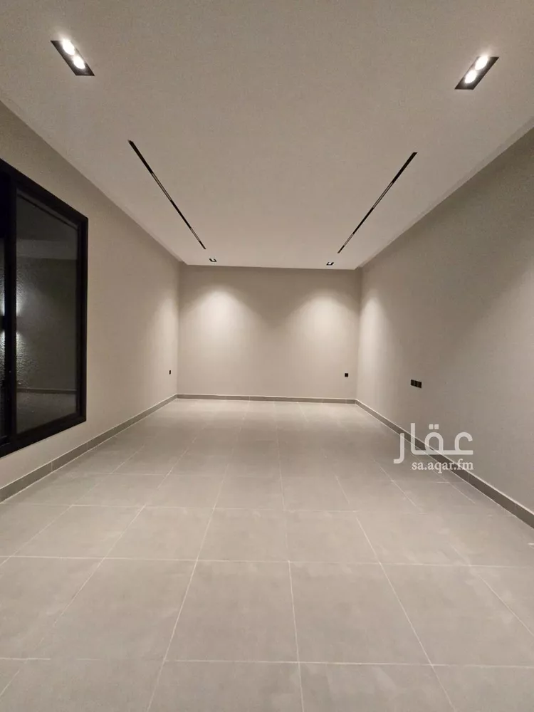 Floor for Sale in Riyadh Al Yarmouk 13