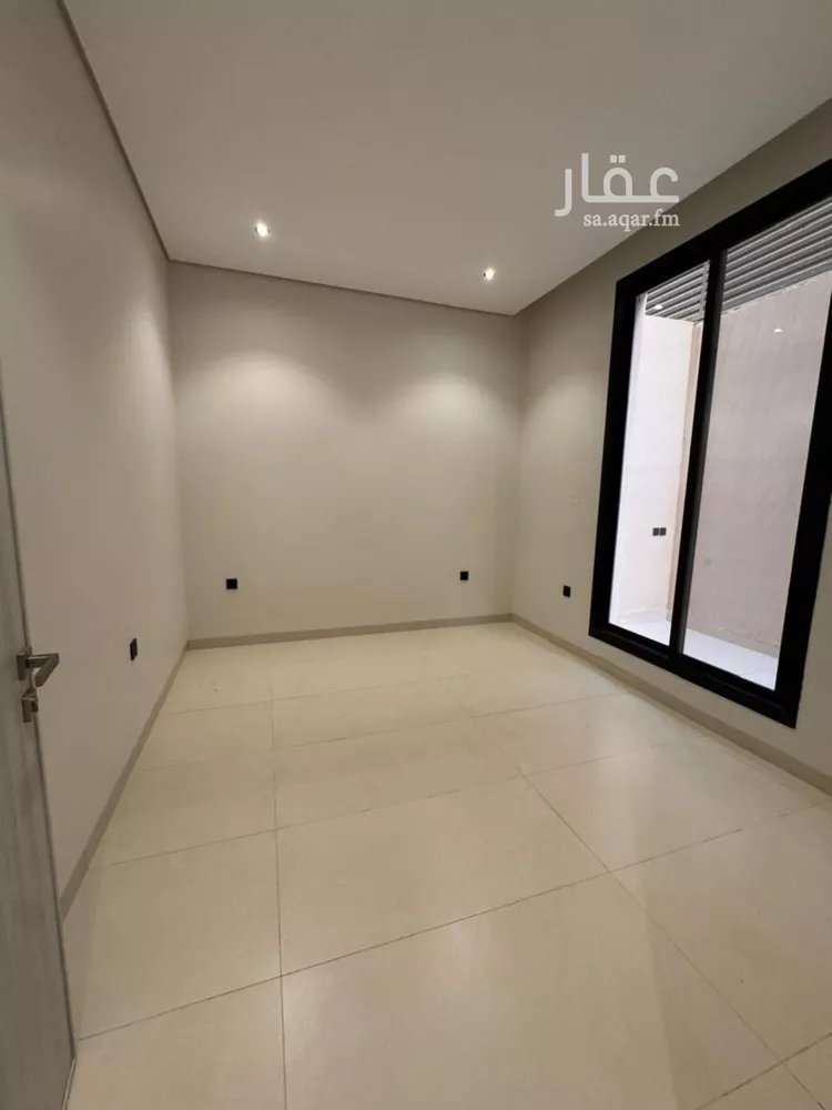 Floor for Sale in Riyadh Al Yarmouk 6