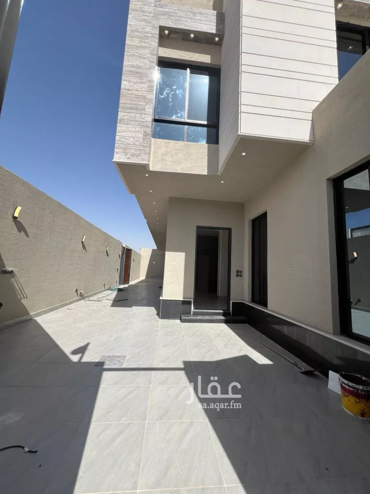 فيلا للبيع في شارع شارع وادي الساحل, حي الرمال, مدينة الرياض, منطقة الرياض