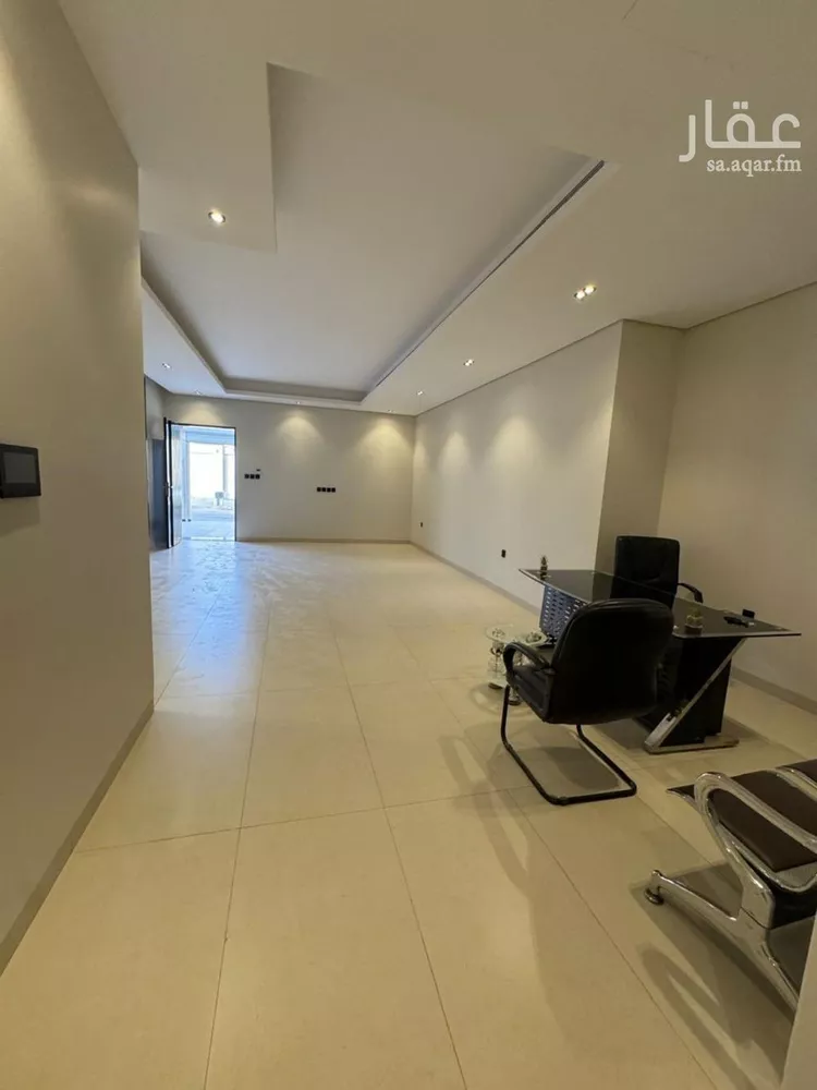 Floor for Sale in Riyadh Al Yarmouk 9
