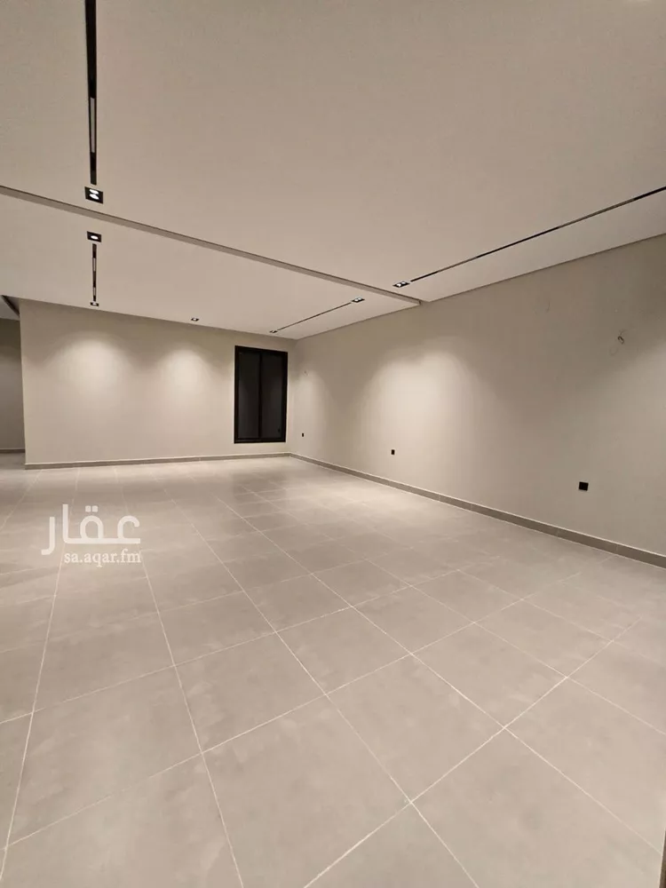 Floor for Sale in Riyadh Al Yarmouk 16