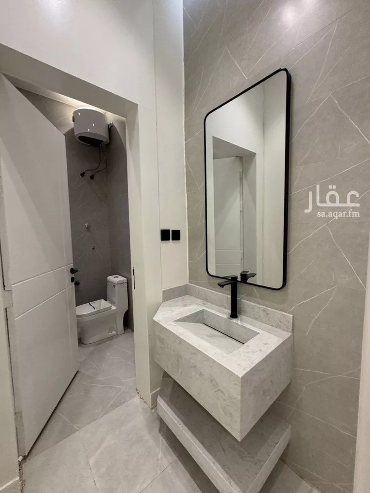 دور للبيع في شارع رقم 194, حي الجنادرية, مدينة الرياض, منطقة الرياض صورة 2
