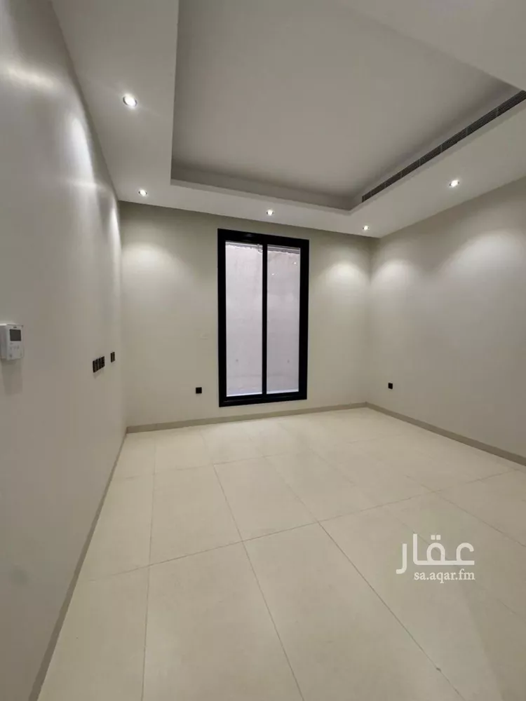 Floor for Sale in Riyadh Al Yarmouk 10