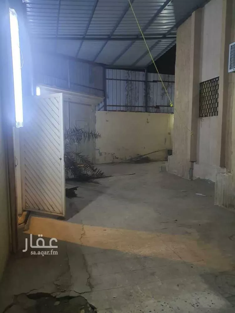 مستودع للإيجار في طريق المدينة المنورة ، حي طويق ، الرياض ، منطقة الرياض