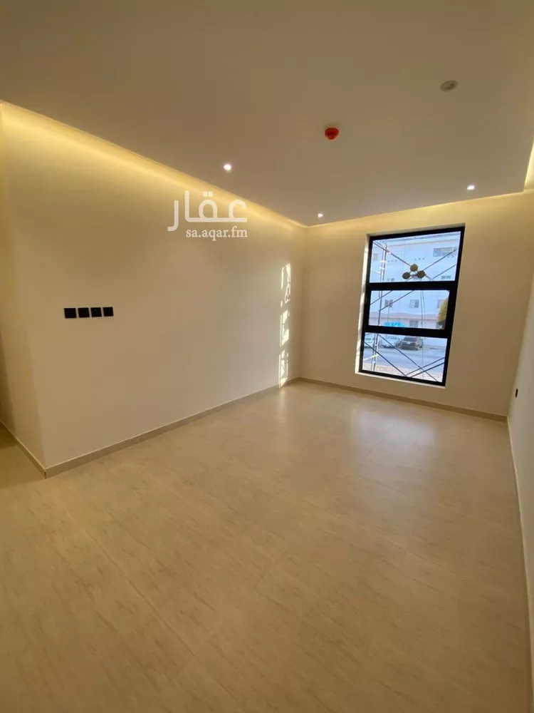عمارة للبيع في شارع العشيرة, حي ظهرة لبن, مدينة الرياض, منطقة الرياض