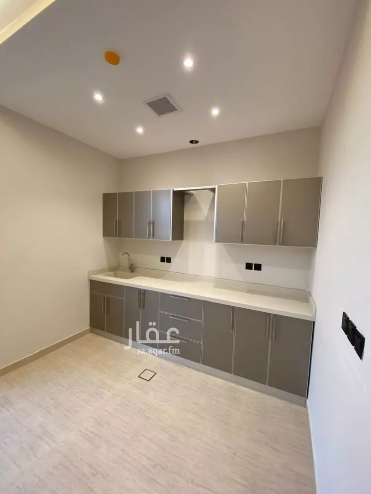 عمارة للبيع في شارع العشيرة, حي ظهرة لبن, مدينة الرياض, منطقة الرياض صورة 5
