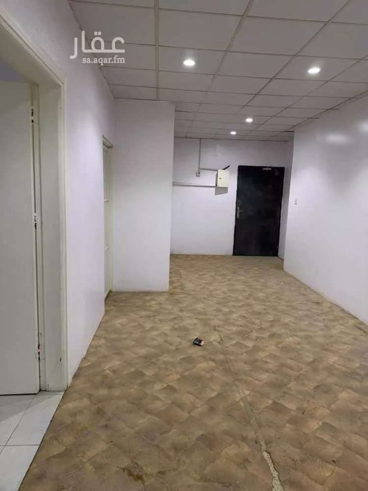 مكتب تجاري للإيجار في شارع امارة عرقة, حي عرقة, مدينة الرياض, منطقة الرياض صورة 3