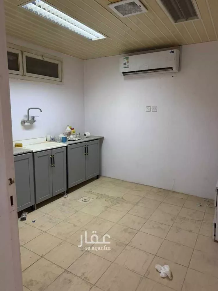 مكتب تجاري للإيجار في شارع امارة عرقة, حي عرقة, مدينة الرياض, منطقة الرياض صورة 4