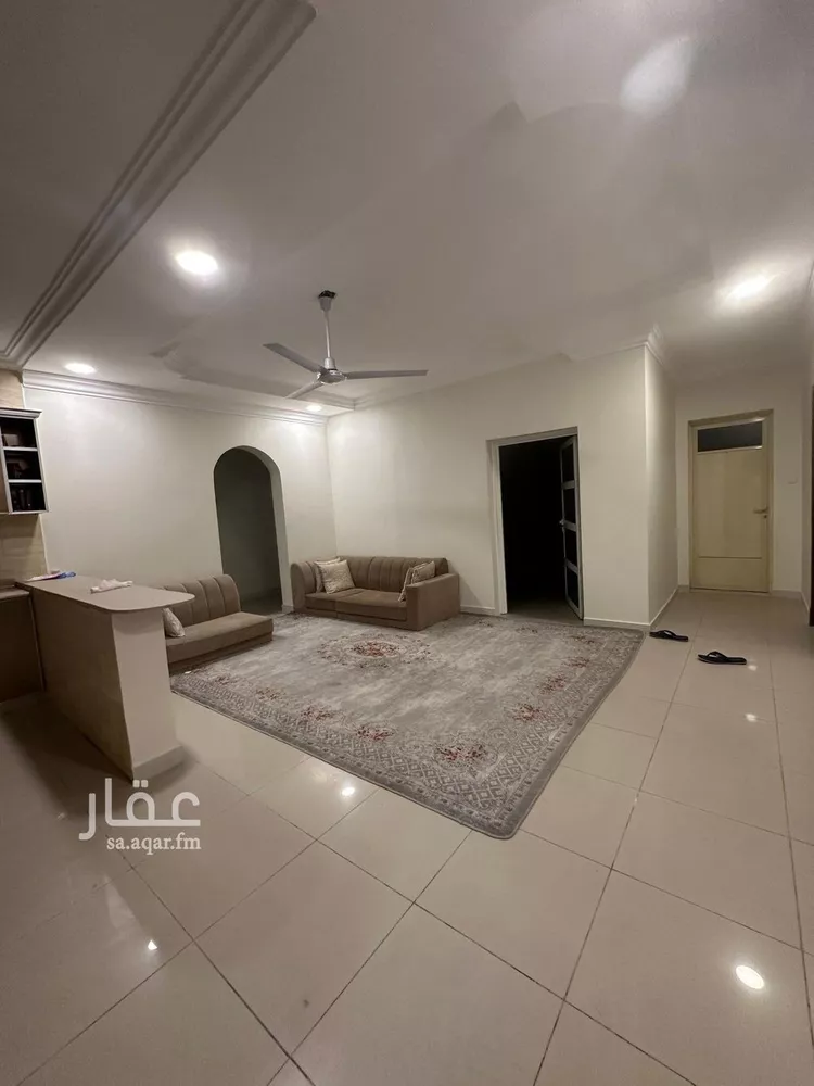 شقة للبيع في شارع بجاد بن قيس, حي العزيزية, مدينة الدمام, المنطقة الشرقية صورة 5