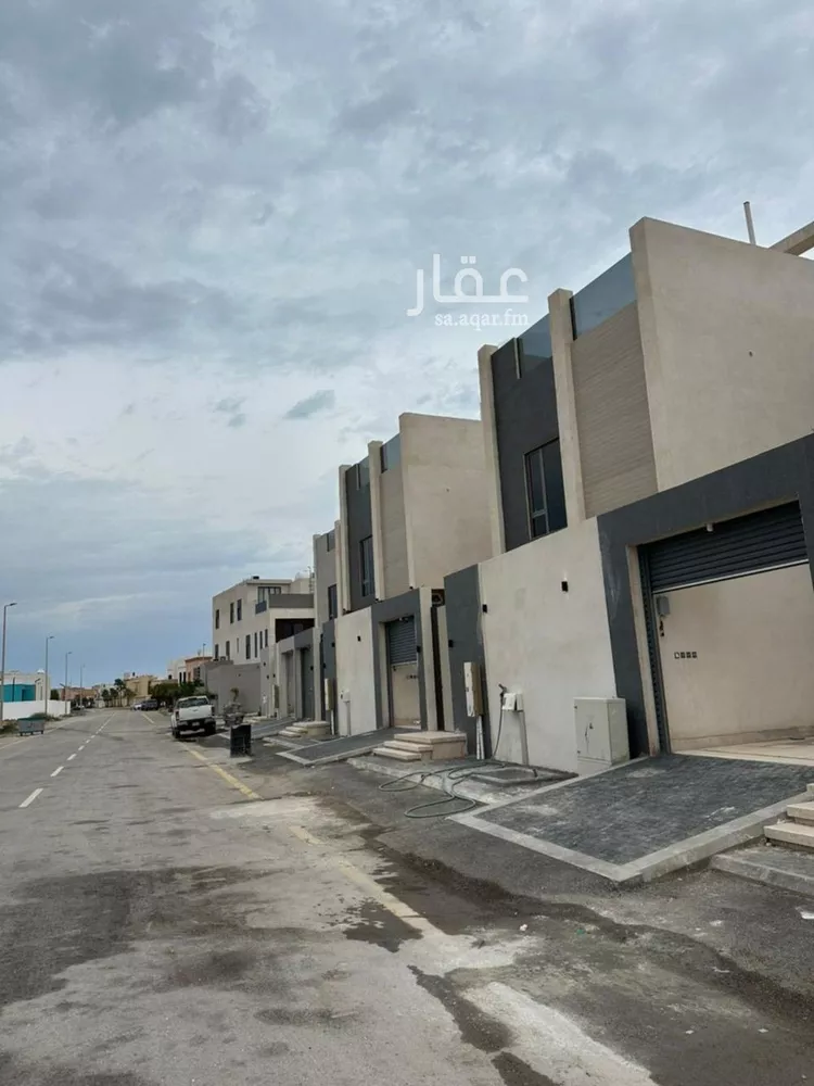 فيلا للبيع في شارع خالد القصار, حي الشاطئ الغربي, مدينة الدمام, المنطقة الشرقية صورة 5