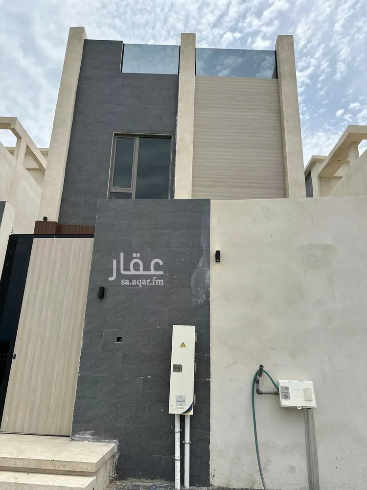 فيلا للبيع في شارع خالد القصار, حي الشاطئ الغربي, مدينة الدمام, المنطقة الشرقية 14