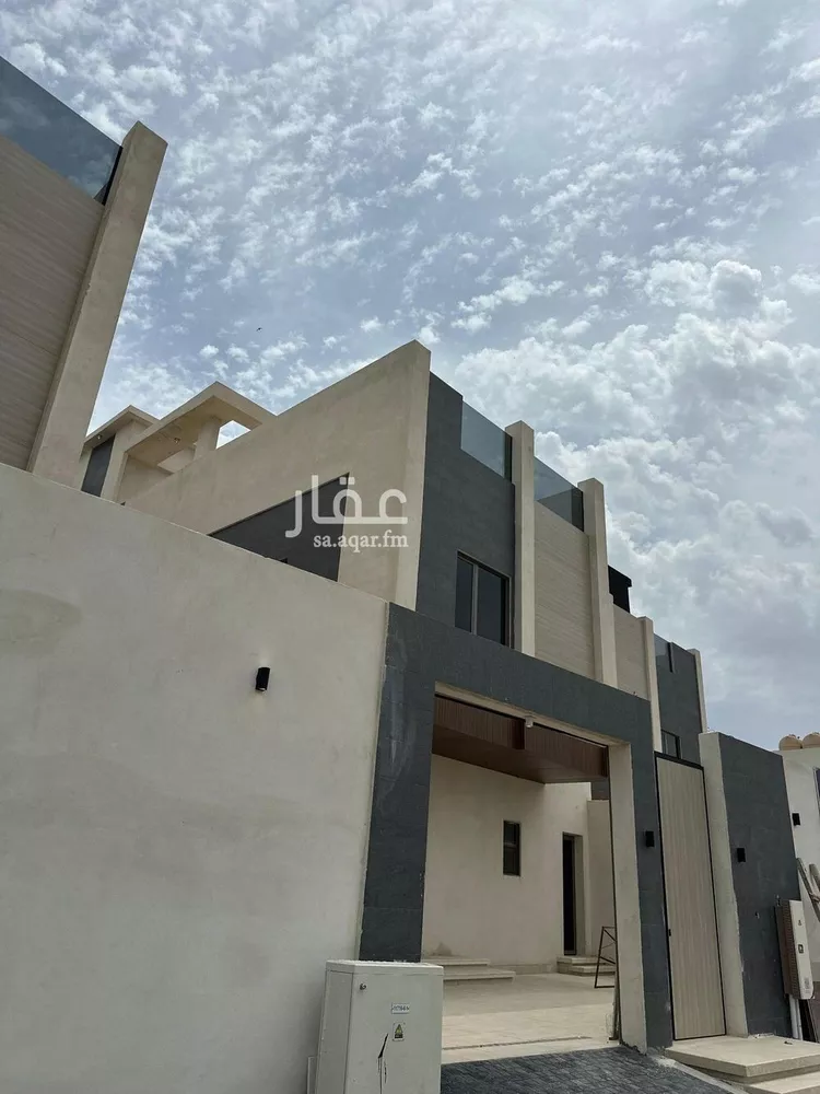 فيلا للبيع في شارع خالد القصار, حي الشاطئ الغربي, مدينة الدمام, المنطقة الشرقية 8