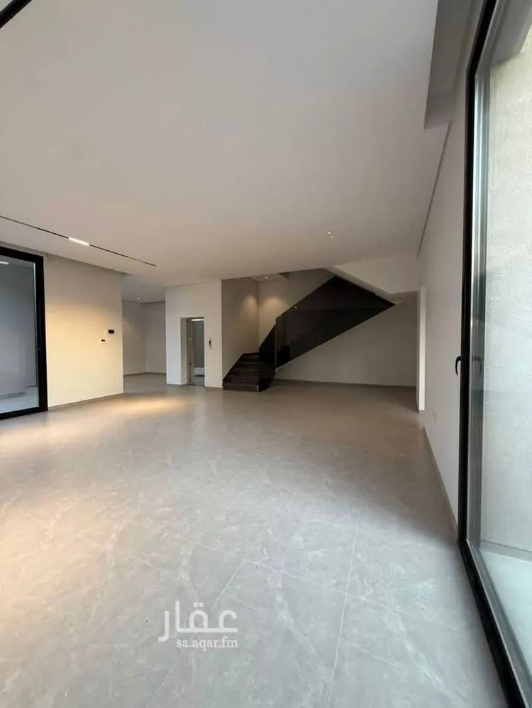 فيلا للإيجار في شارع طلحة العلثي, حي مطار الملك خالد الدولي, مدينة الرياض, منطقة الرياض صورة 2