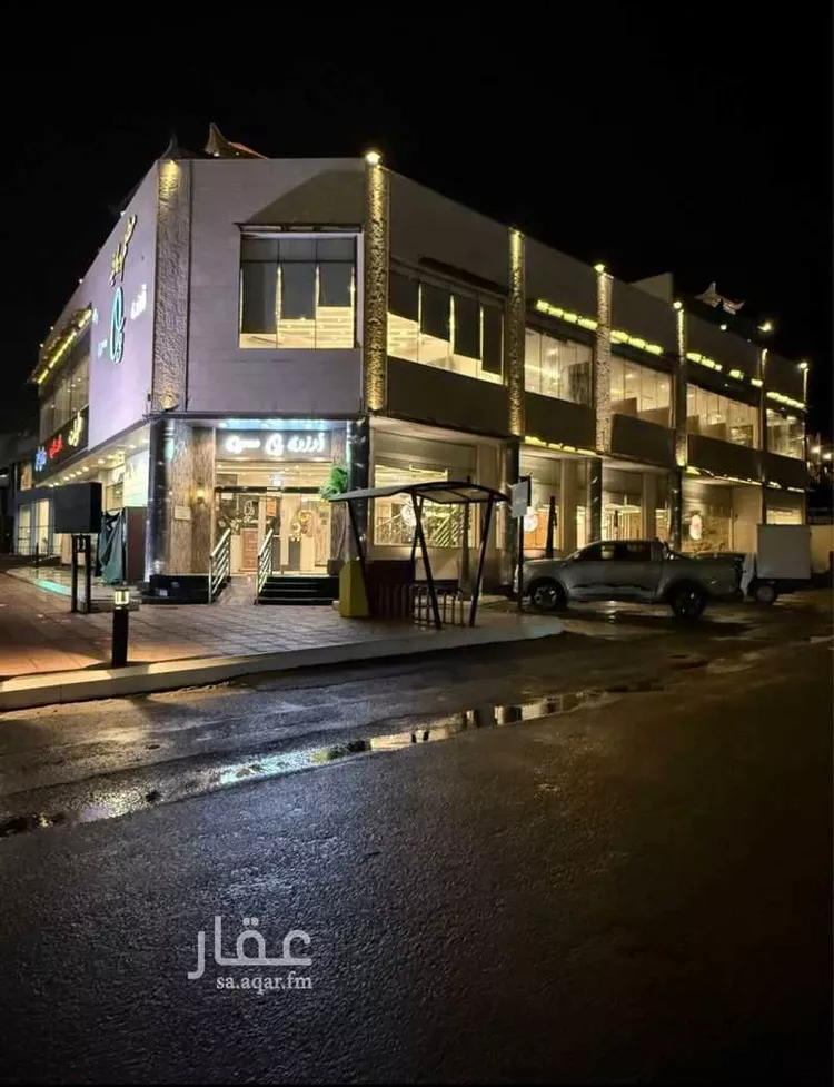 محل للإيجار في شارع الملك عبدالعزيز ابن عبدالرحمن سعود, حي المجد, مدينة ينبع, منطقة المدينة المنورة