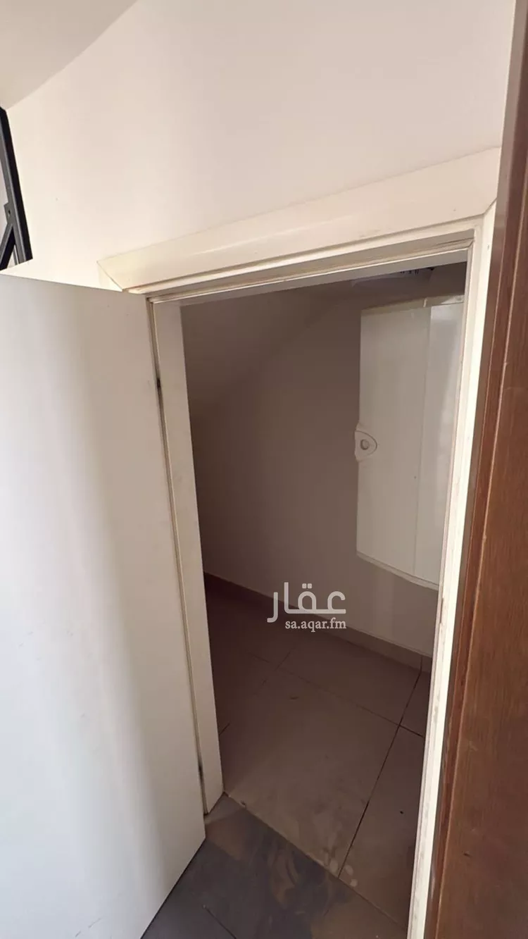 فيلا للإيجار في شارع العطر, حي الأمواج, مدينة الخبر, المنطقة الشرقية 11