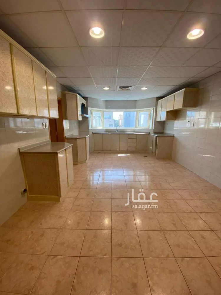 شقة للإيجار في شارع ابن الشهاب, حي البندرية, مدينة الخبر, المنطقة الشرقية 7