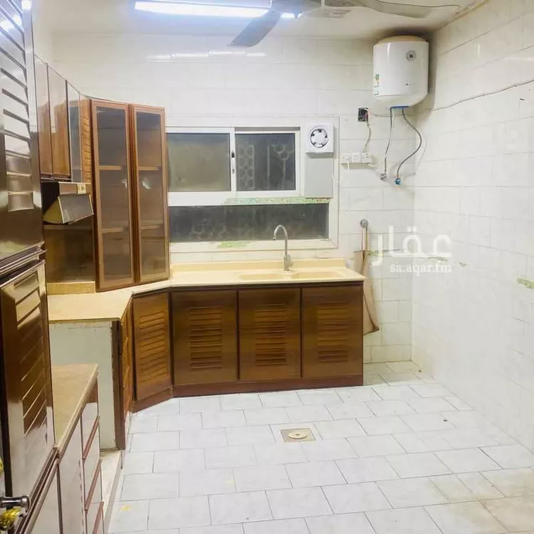 فيلا للبيع في شارع أبي بكر الجلال, حي النسيم الغربي, مدينة الرياض, منطقة الرياض صورة 4