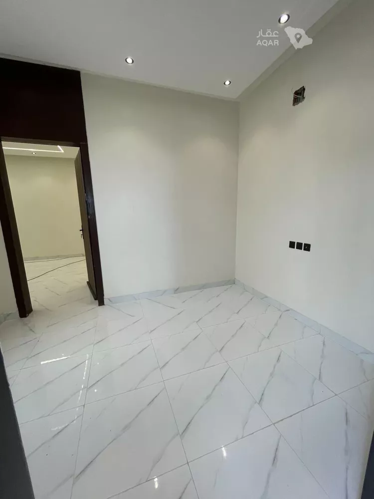 دور للبيع في شارع محسون جلال, حي عكاظ, مدينة الرياض, منطقة الرياض 7