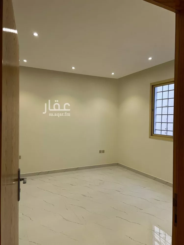 فيلا للإيجار في شارع عز الدين بن فهد, حي عكاظ, مدينة الرياض, منطقة الرياض صورة 5