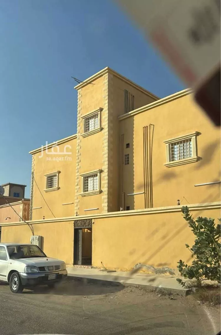 Building for Sale in Tathleeth Al Khalidiyah
