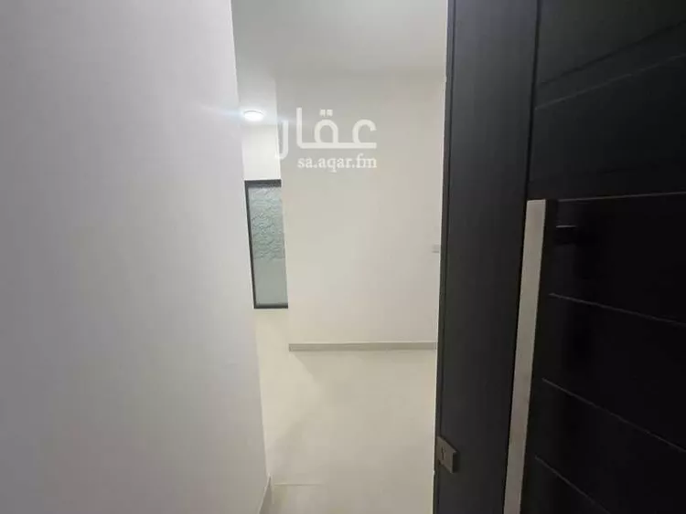 فيلا للإيجار في شارع خليفة بن عبدالله بن حارث, حي مطار الملك خالد الدولي, مدينة الرياض, منطقة الرياض صورة 5