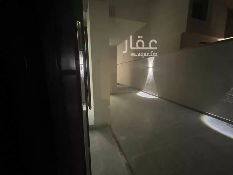 فيلا للإيجار في شارع خليفة بن عبدالله بن حارث, حي مطار الملك خالد الدولي, مدينة الرياض, منطقة الرياض صورة 2