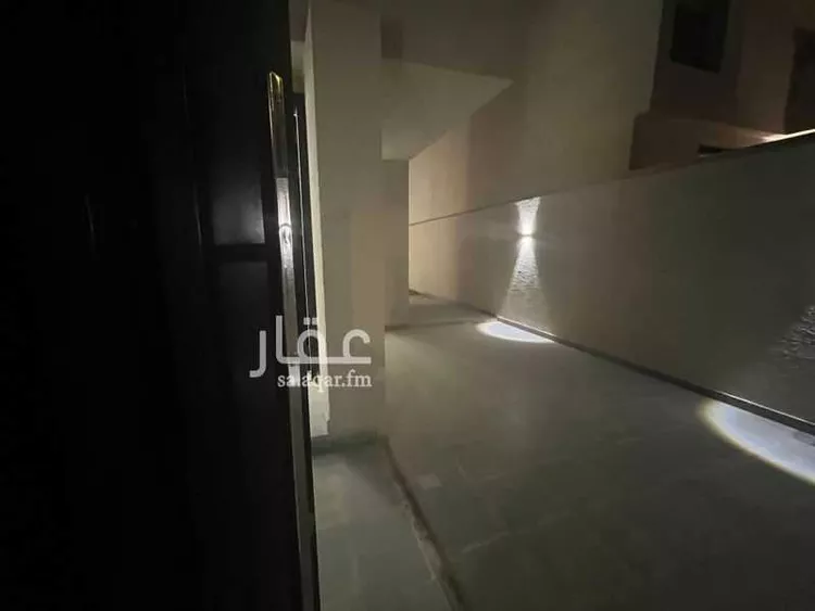 فيلا للإيجار في شارع خليفة بن عبدالله بن حارث, حي مطار الملك خالد الدولي, مدينة الرياض, منطقة الرياض صورة 2