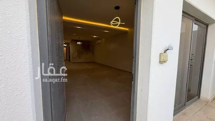 فيلا للإيجار في شارع سيار النحوي, حي مطار الملك خالد الدولي, مدينة الرياض, منطقة الرياض صورة 3