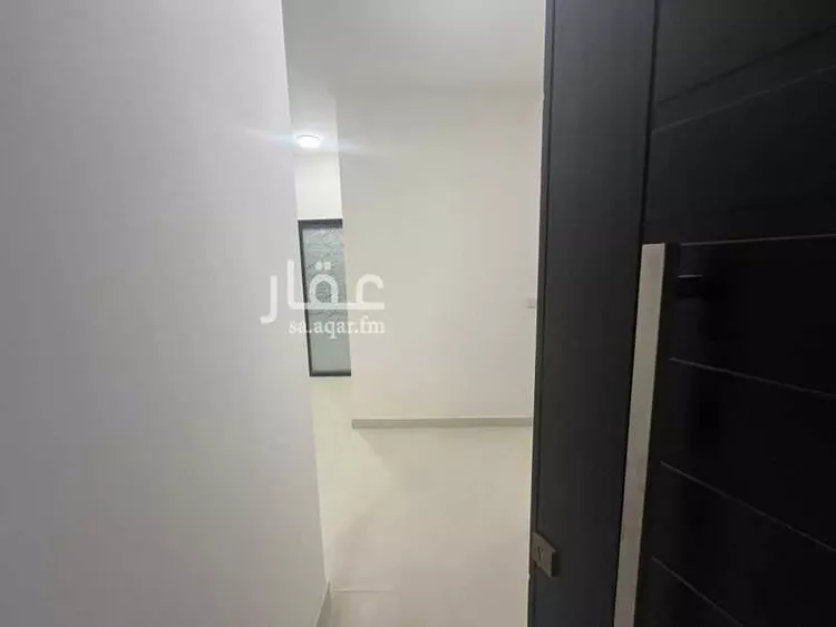 فيلا للإيجار في شارع خليفة بن عبدالله بن حارث, حي مطار الملك خالد الدولي, مدينة الرياض, منطقة الرياض صورة 5