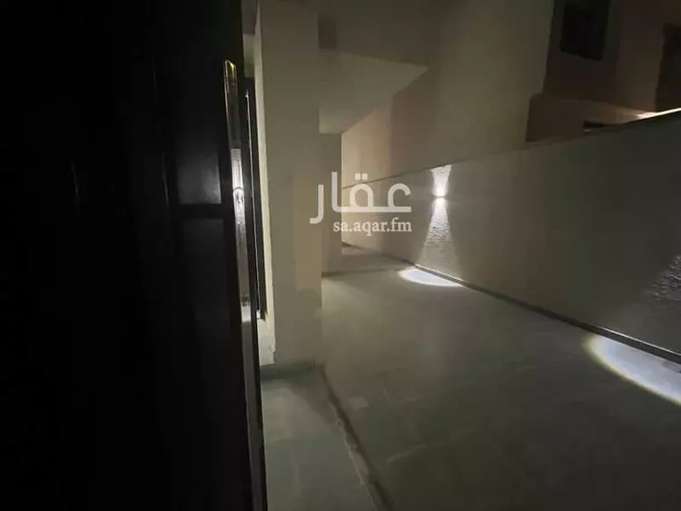 فيلا للإيجار في شارع خليفة بن عبدالله بن حارث, حي مطار الملك خالد الدولي, مدينة الرياض, منطقة الرياض صورة 2