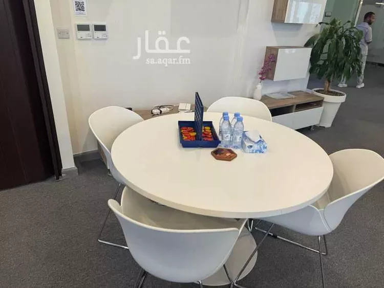 مكتب تجاري للإيجار في شارع الطريق الدائري الشمالي الفرعي, حي النفل, مدينة الرياض, منطقة الرياض صورة 2