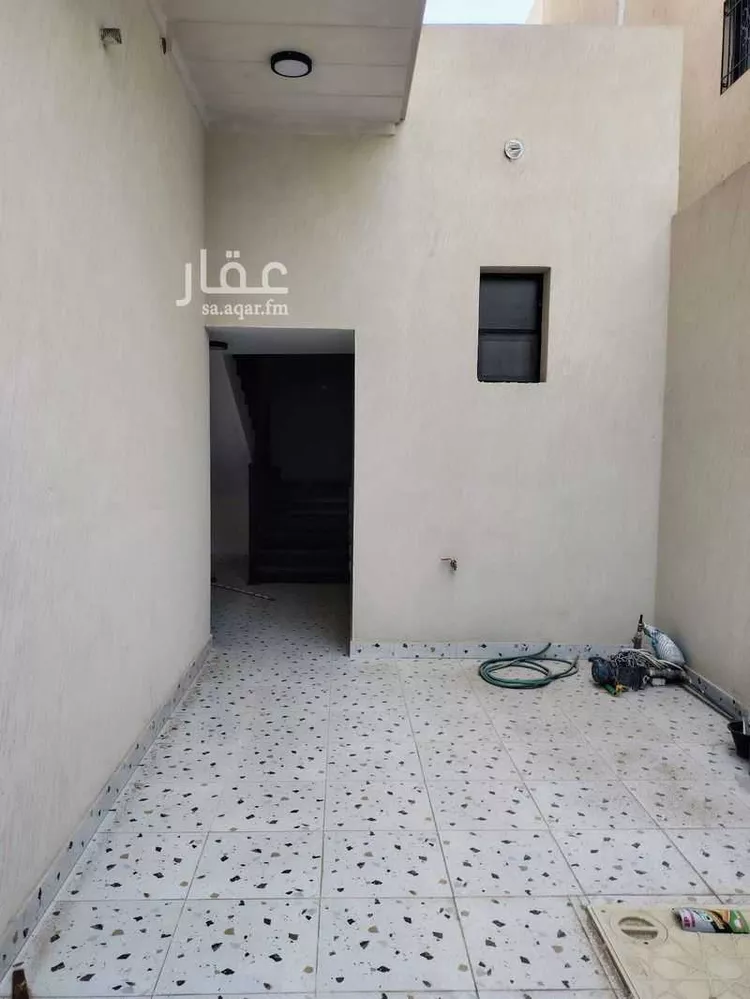 Floor for Sale in Riyadh As Saadah 7
