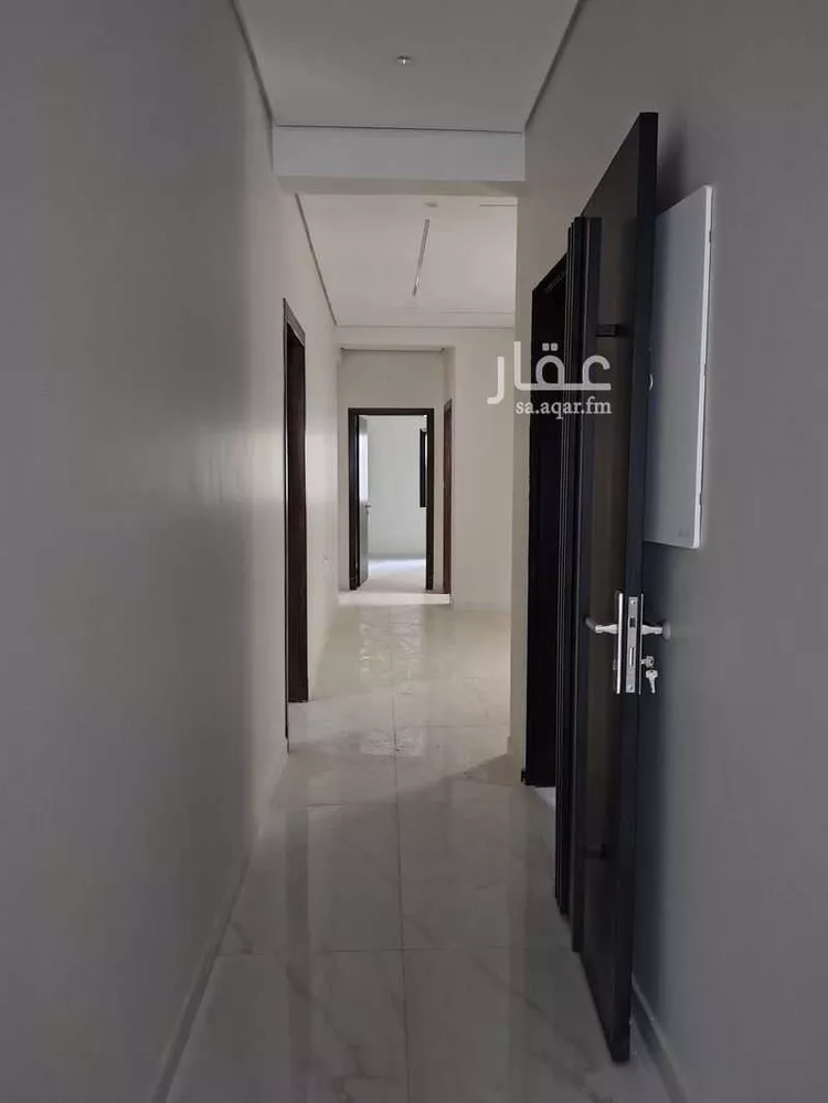 Floor for Sale in Riyadh As Saadah 18