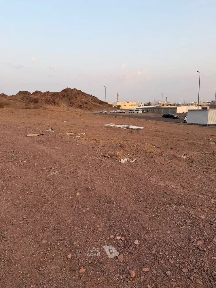 أرض للبيع في شارع عبيد ابن حذيفة, حي العزيزية, مدينة المدينة المنورة, منطقة المدينة المنورة 3