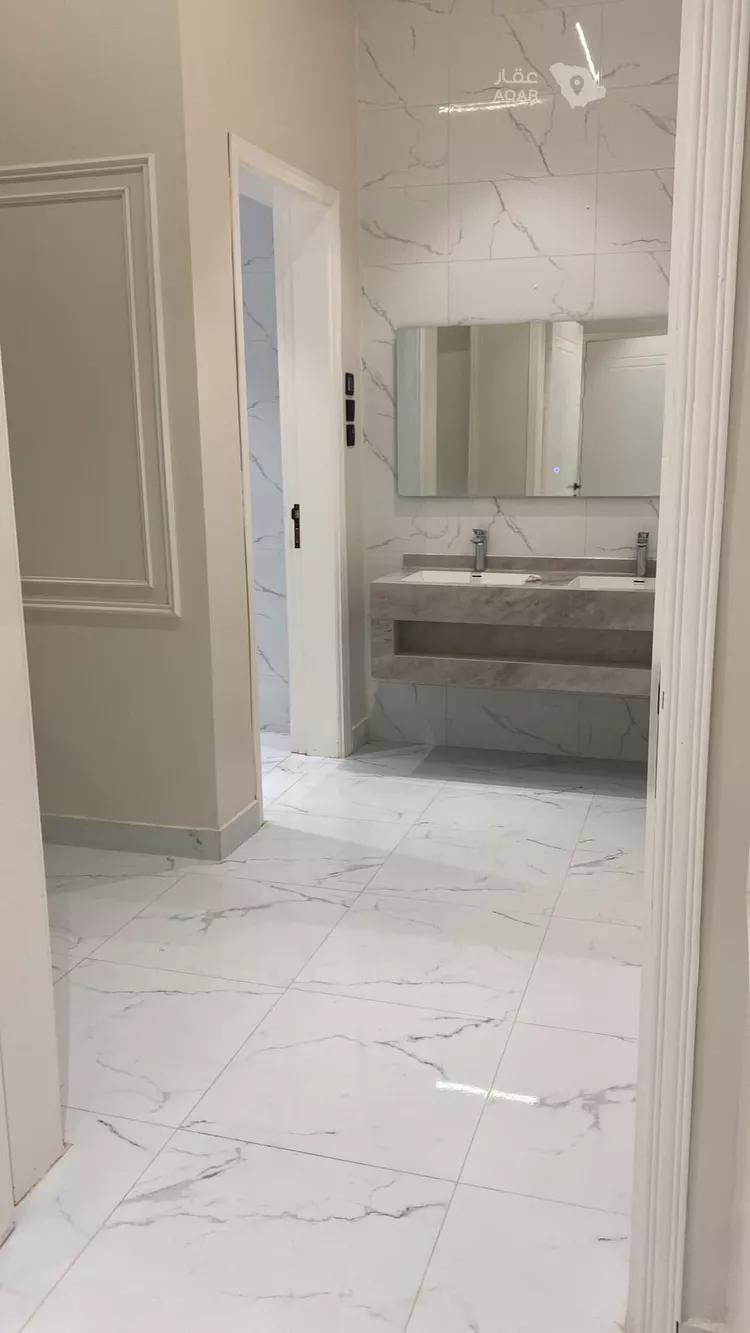 Floor for Sale in Medina Warqan