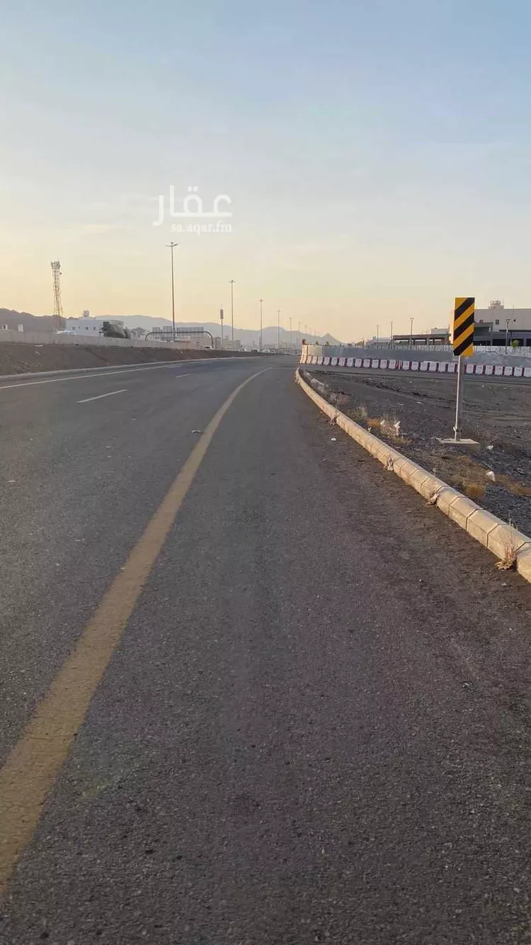 أرض للبيع في شارع فروه ابن معقل, حي ورقان, مدينة المدينة المنورة, منطقة المدينة المنورة صورة 2