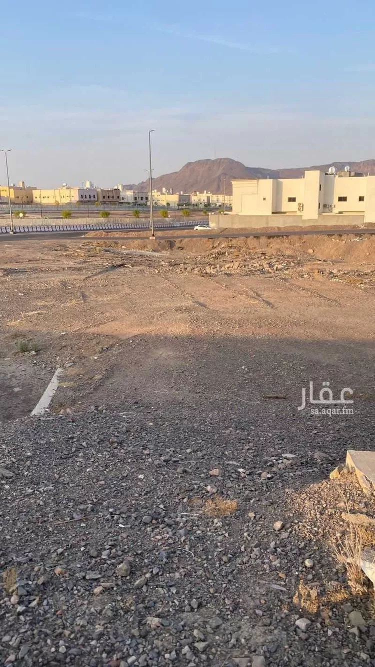 أرض للبيع في شارع فروه ابن معقل, حي ورقان, مدينة المدينة المنورة, منطقة المدينة المنورة