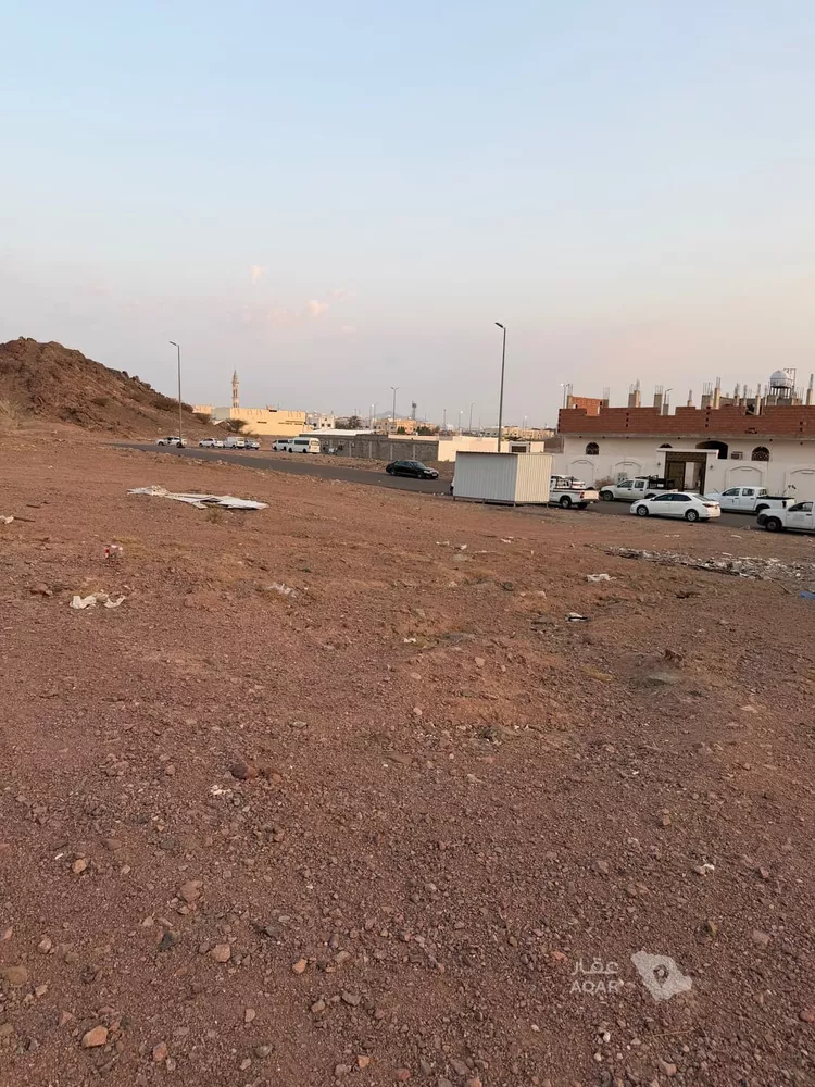أرض للبيع في شارع عبيد ابن حذيفة, حي العزيزية, مدينة المدينة المنورة, منطقة المدينة المنورة