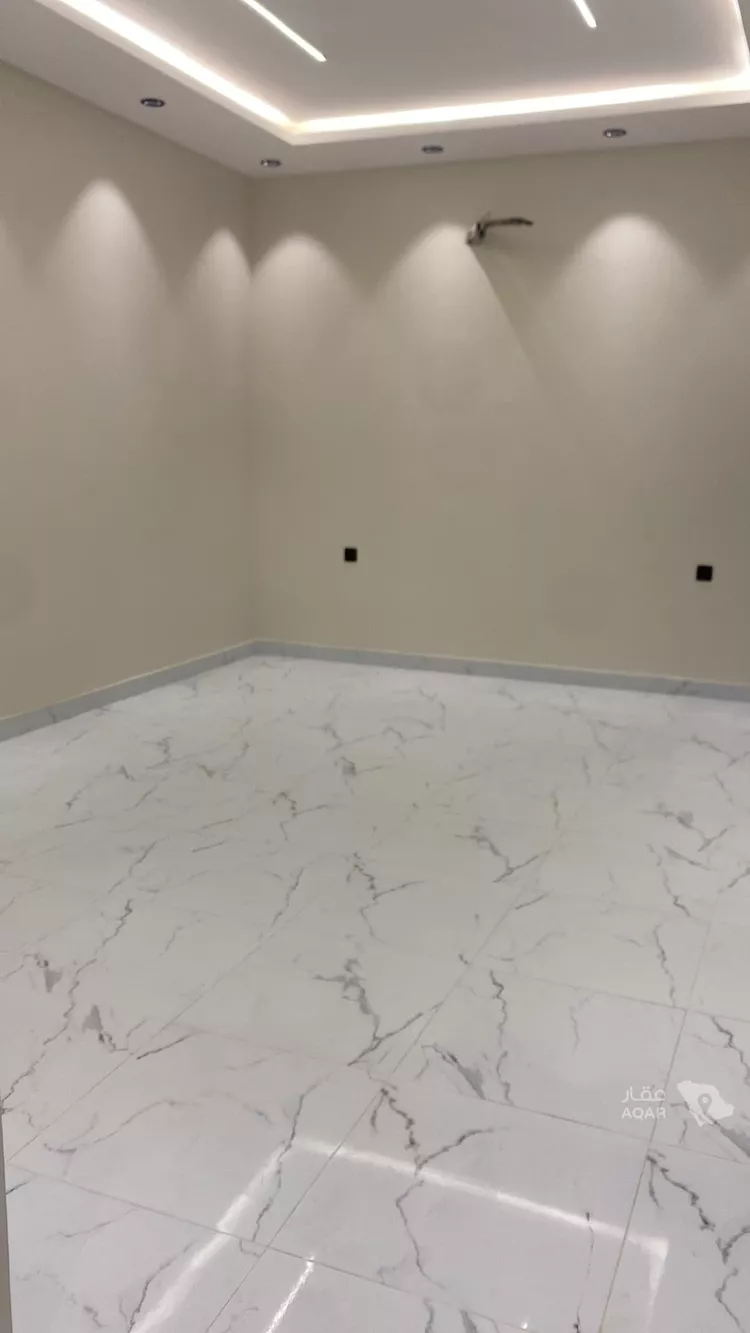 Floor for Sale in Medina Warqan 6