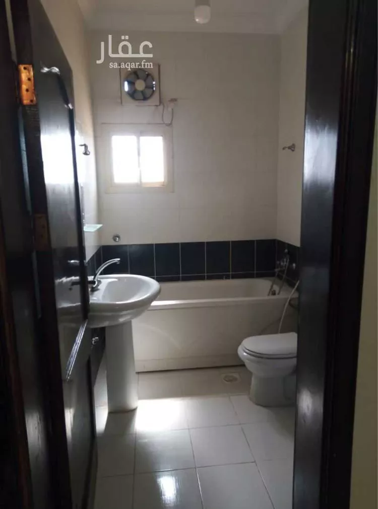 شقة للإيجار في شارع ابو انسة, حي المرجانية, مدينة رابغ, منطقة مكة المكرمة صورة 2