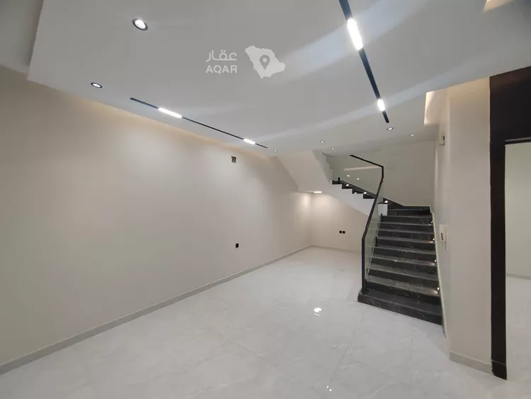 Floor for Sale in Riyadh Al Munsiyah 4
