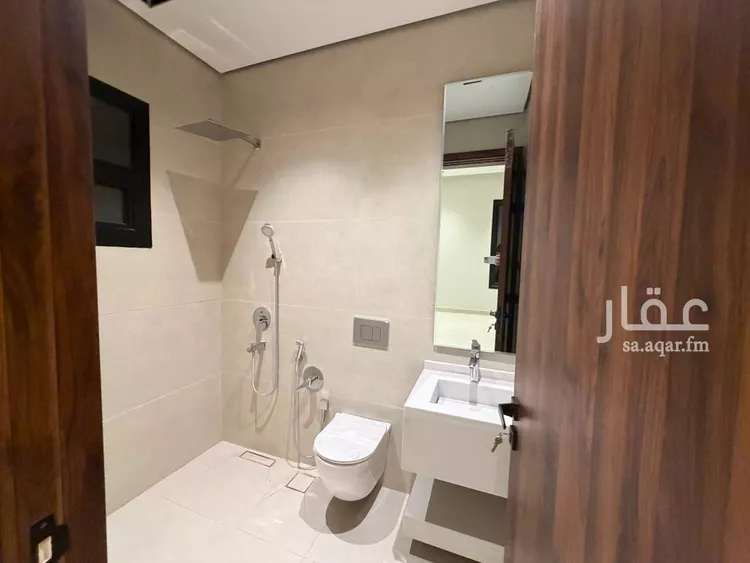 Floor for Sale in Riyadh Al Yarmouk 10